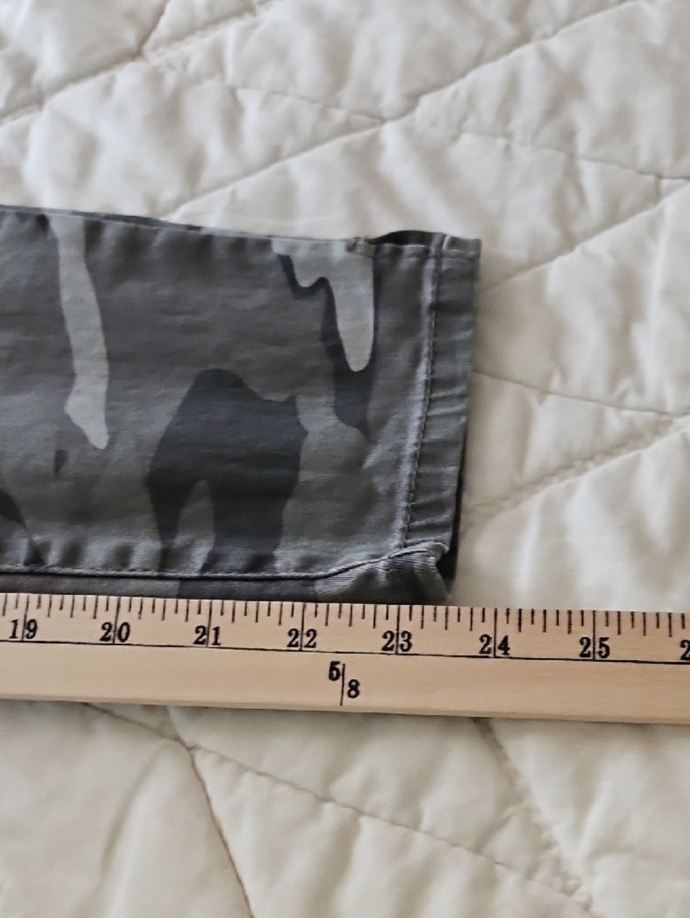Wit & Wisdom Mid-Rise Skinny Camo Jeans w/ Comfort Waist  - 4P - Picture 5 of 7